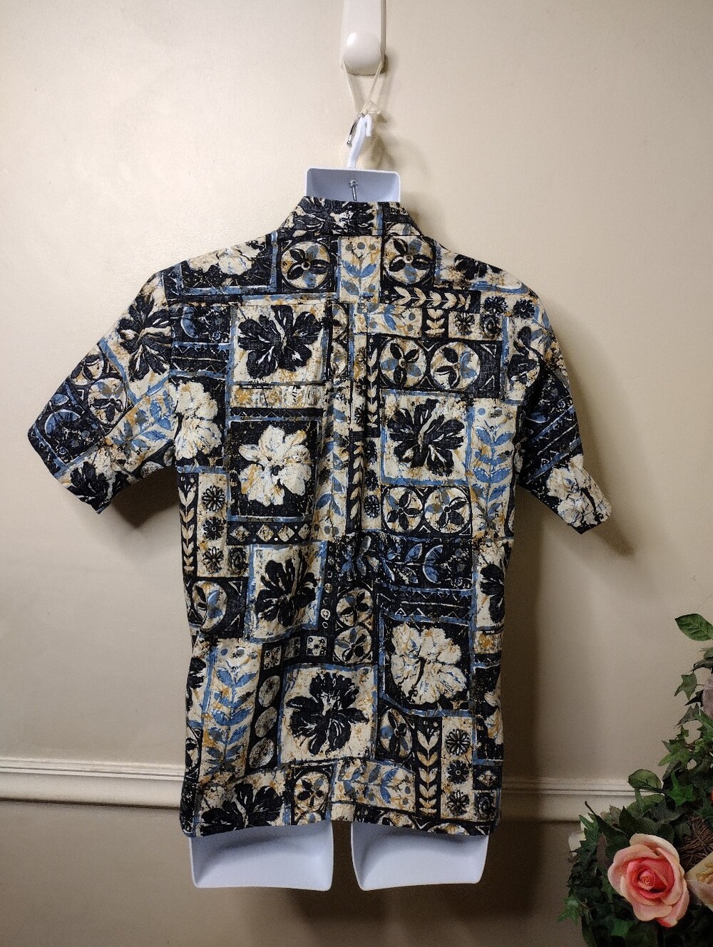 Vintage Bishop St. Apparel Blue, Taupe & White Batik Style Hawaiian Shirt - Picture 3 of 5